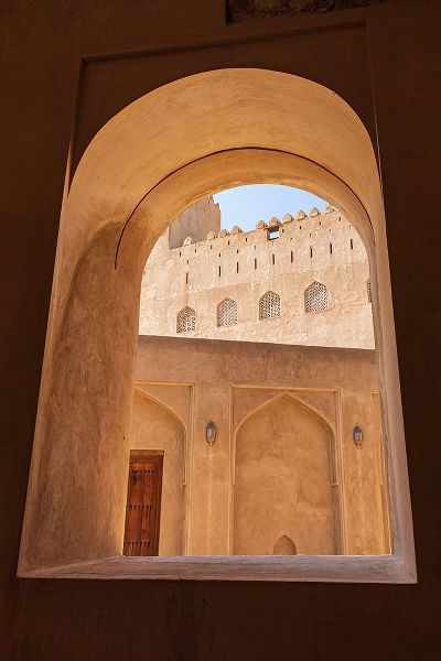 Wilson, Emily M. 아티스트의 Middle East-Arabian Peninsula-Oman-Ad Dakhiliyah-Bahla-View through a window in Jabreen Castle작품입니다.